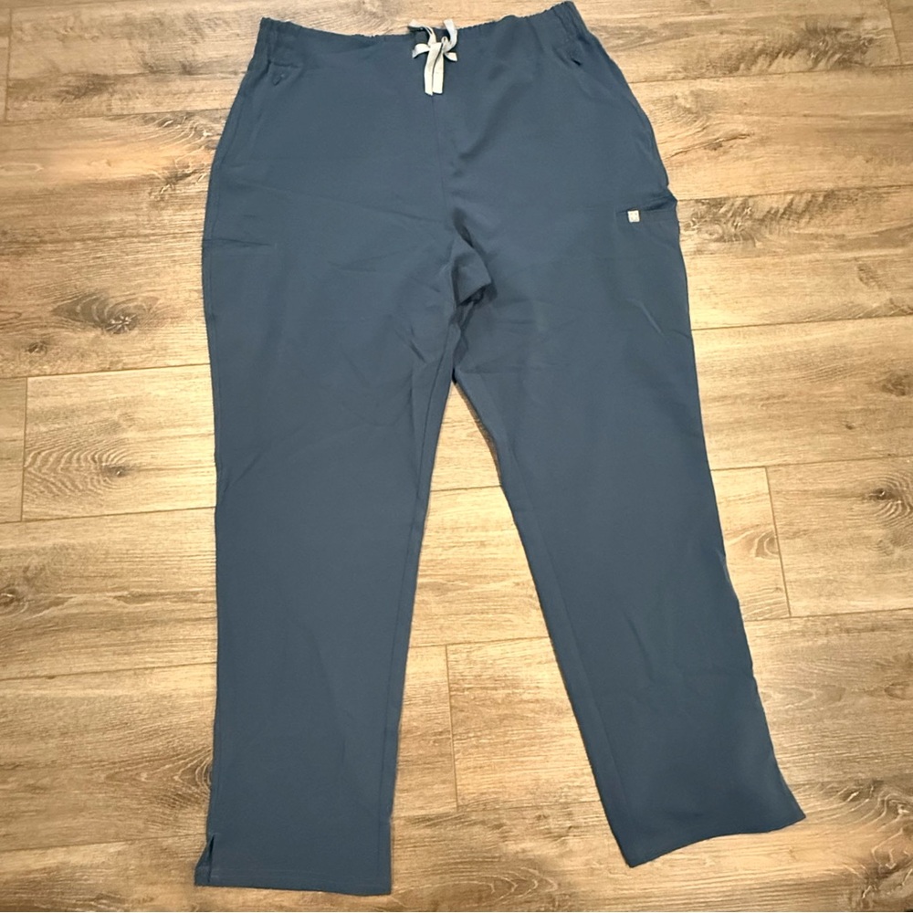 Figs Women’s Dark Harbor Scrub Pants